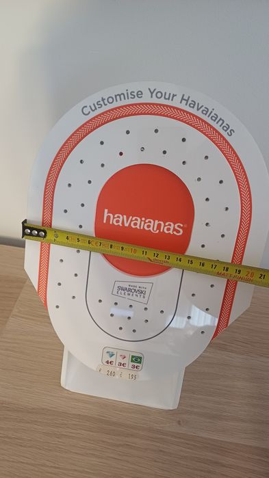 Expositor de pins (havaianas)