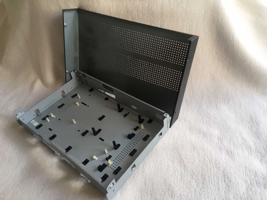 Obudowa metalowa czarna