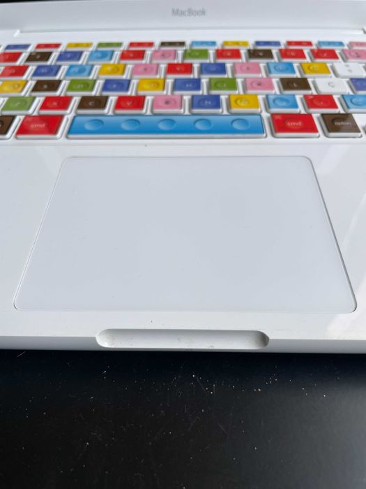 MACBOOK CLÁSSICO BRANCO BRILHANTE (2009) - Colecção