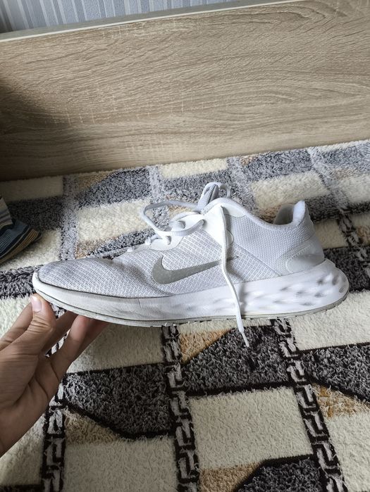 Кросівки найк. . .