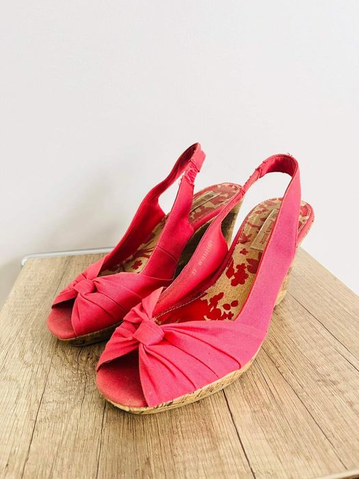 Jennifer CCC 37 sandalki na koturnie rozowe