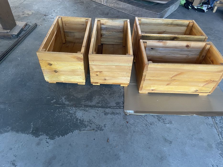 Donice ogrodowe drewniane