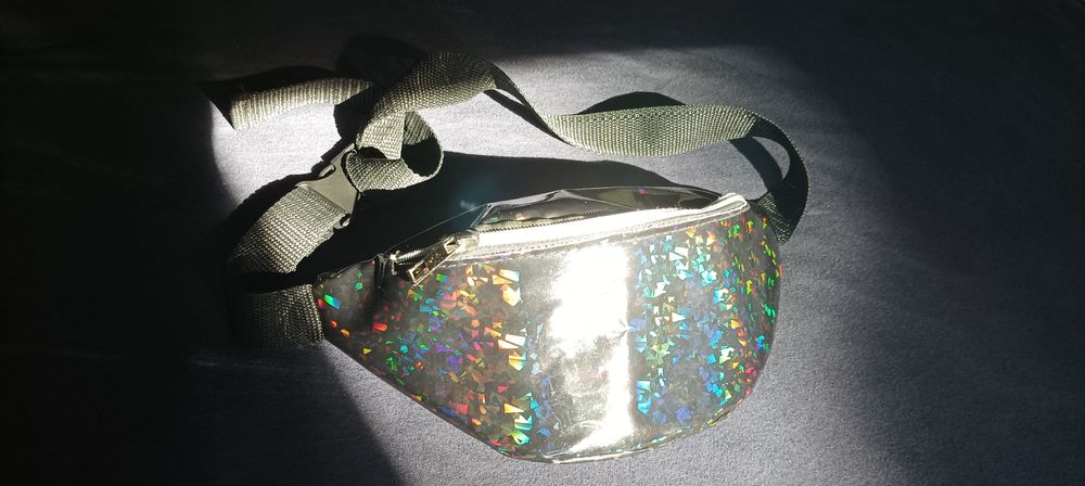 Holo holograficzna nerka saszetka torebka mała czarna