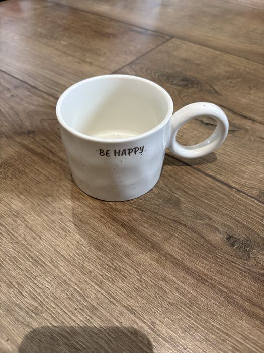 Чашка be happy Чашка фарфорова Fiora Loop Happy 385 мл
