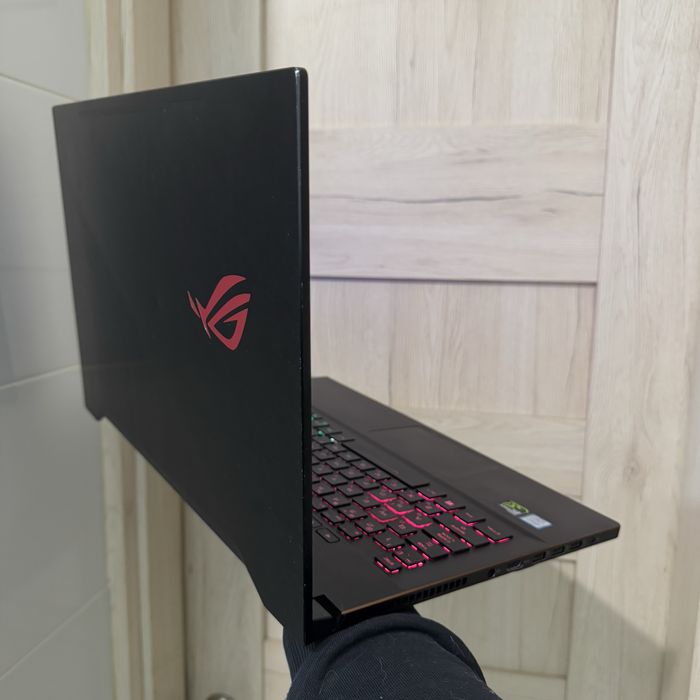 Asus Rog Strix Core i7, gtx 1060 6Gb, 16Gb