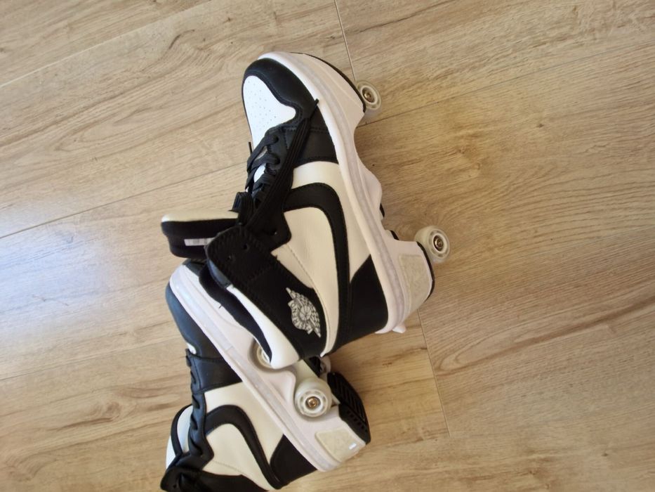 Buty na kółkach / rolki w butach – czarno-białe sneakersy