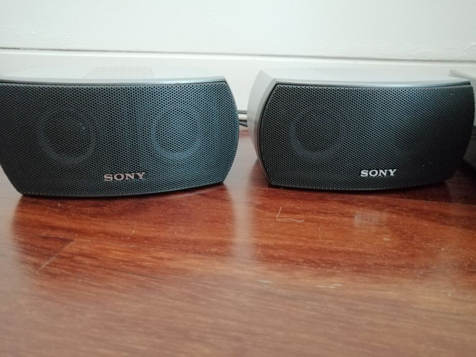 Sistema de som Sony DAV-X1 DVD Home Theatre System - redução de 65%!