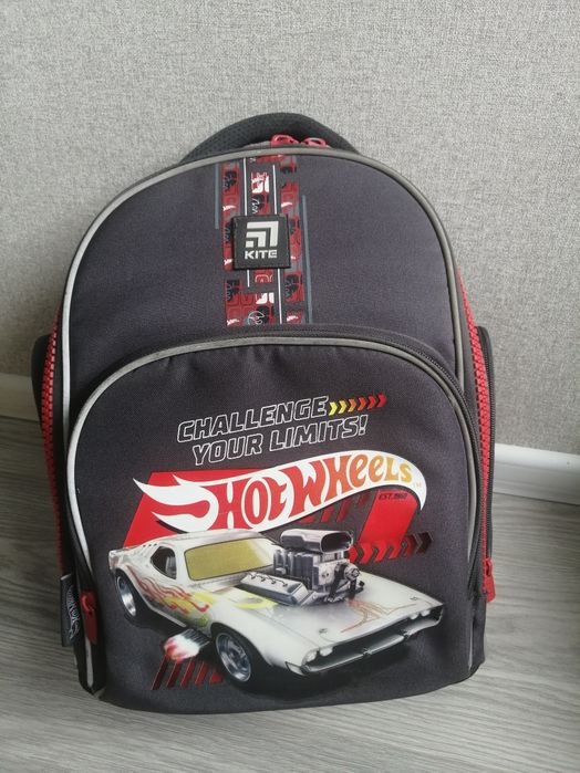 Рюкзак KITE хот вілс для першокласників