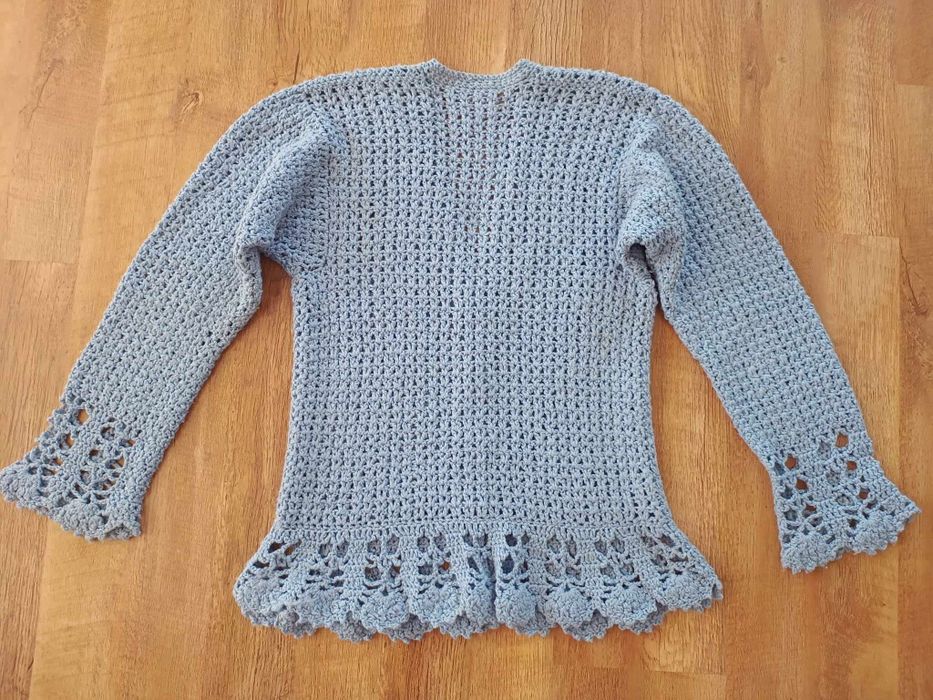 Sweter ręcznie robiony