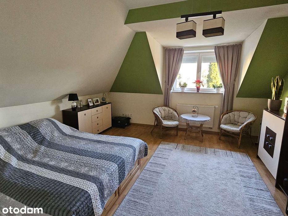 ELegancki dom z pięknym ogrodem i okolicą, 1 km od Krasnegostawu