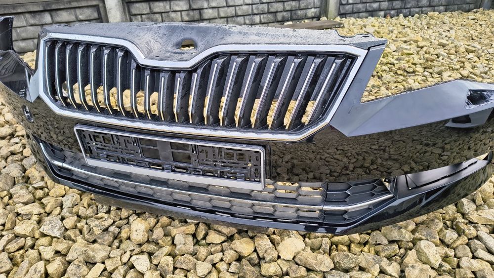 Zderzak przedni SPRYSKI Skoda Superb 3 III 3V 3V0 15- przedlift LF9R