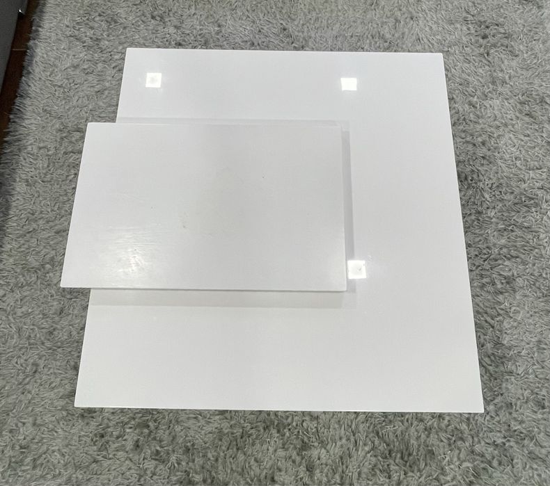 Mesa lacada de branco