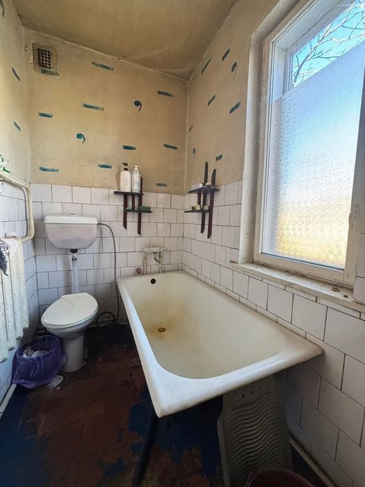 Продам будинок поруч з містом  Шептицький