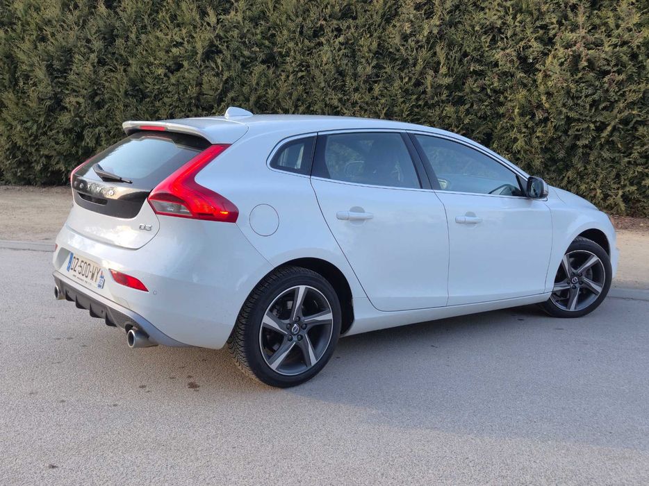 Volvo V40 D3 2.0D 150KM / R-Design / 2016 / Virtual / NAVI / PDC / LED