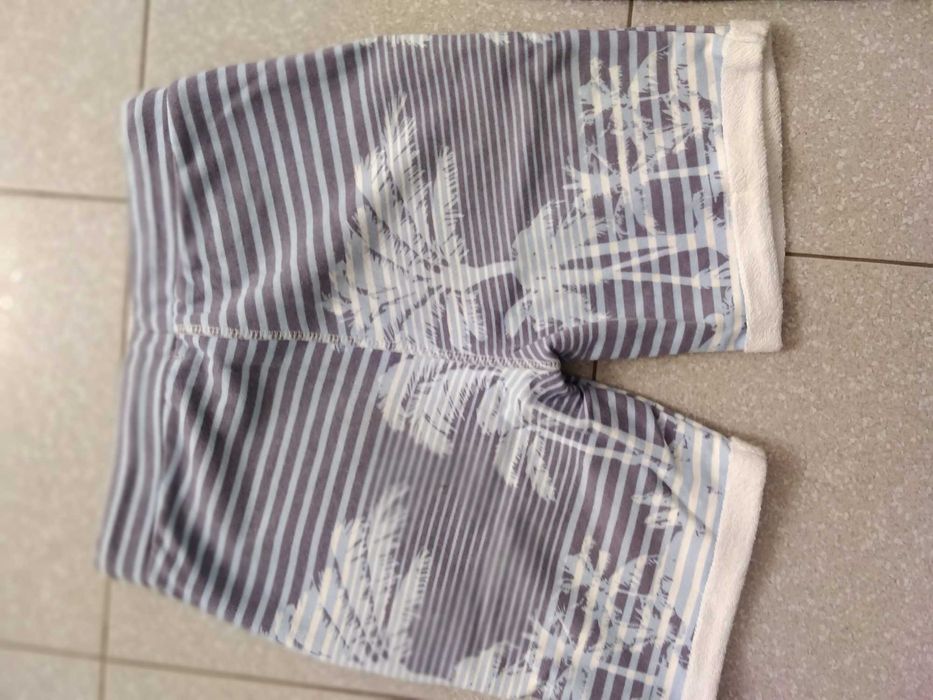 Calções com algum uso