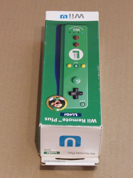 Comando Nintendo Wii Remote Plus Luigi completo em caixa