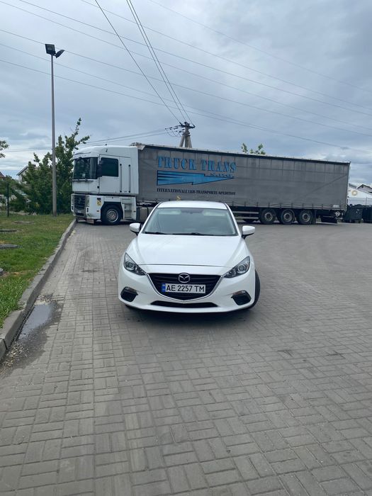 Mazda 3 2016 год