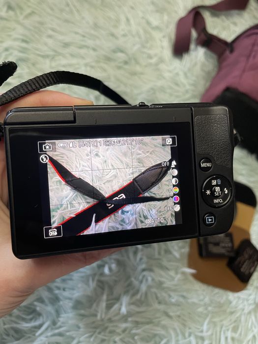 Фотоапарат Canon EOS M10