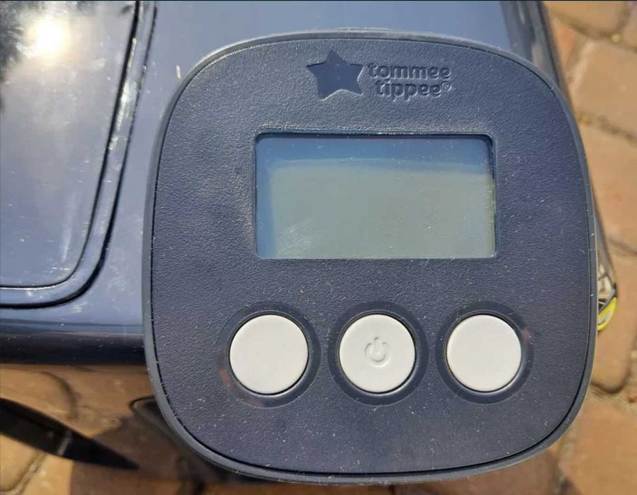 Tommee Tippee Urządzenie do przygotowywania butelek Day & Nigh, Czarny