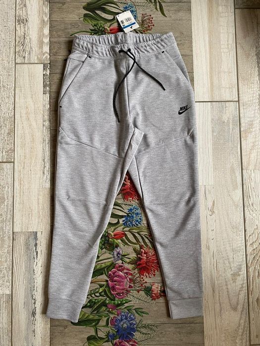 Штаны Nike tech fleece