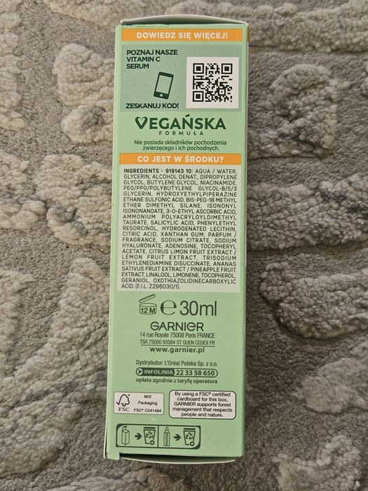 Garnier - serum na przebarwienia z witaminą C.