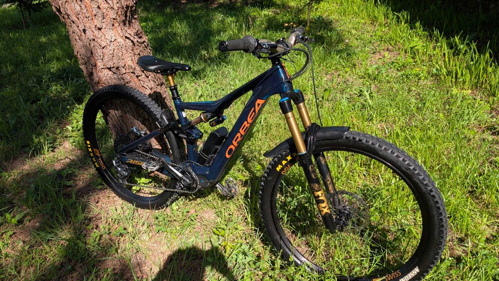 Ebike Orbea Rise Carbon Full Extras 160mm frente + 150mm trás com bateria externa!
