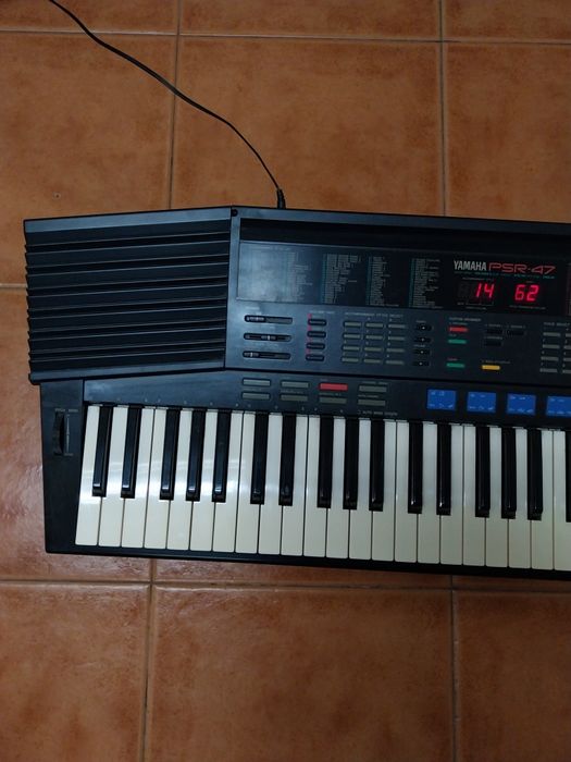Teclado Yamaha PSR 47 - a Funcionar Vintage
