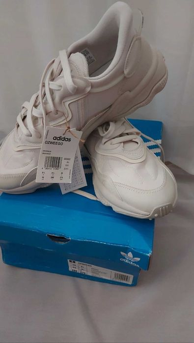 Sapatilhas adidas ozweego