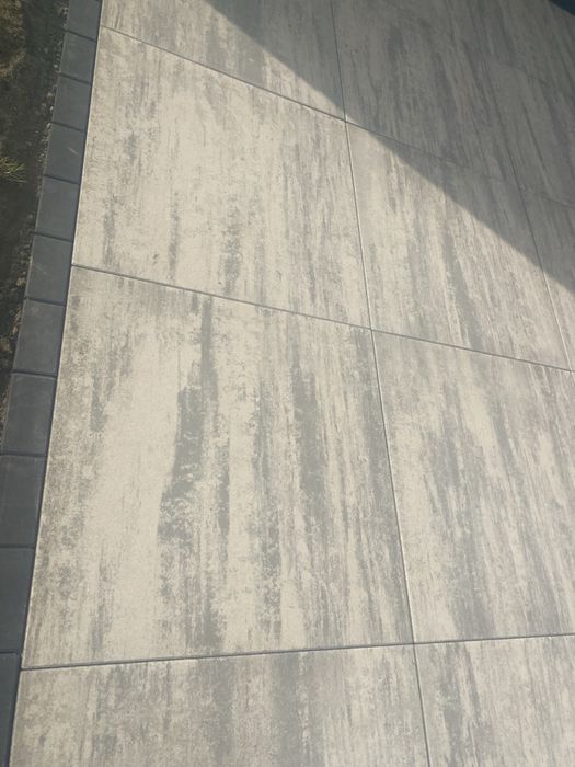 Płyty tarasowe i obrzeża palisadowe