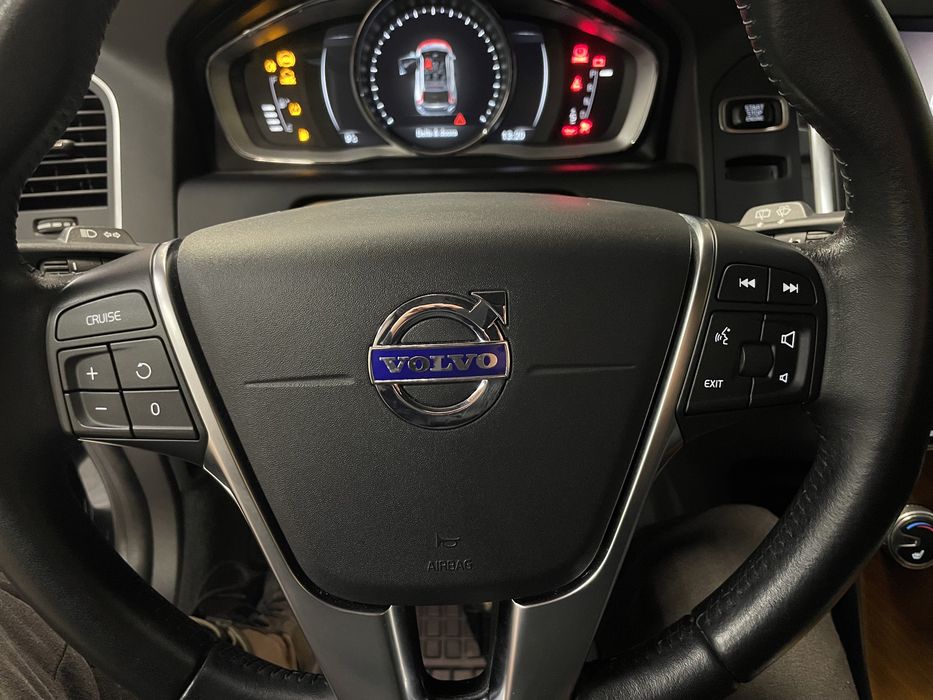 Вольво ХС60 Volvo XC60 Т5 AWD