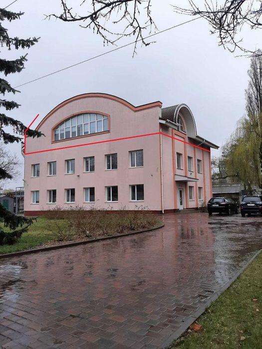 Продам 3-й поверх універсального приміщення по вул. Оборонній.