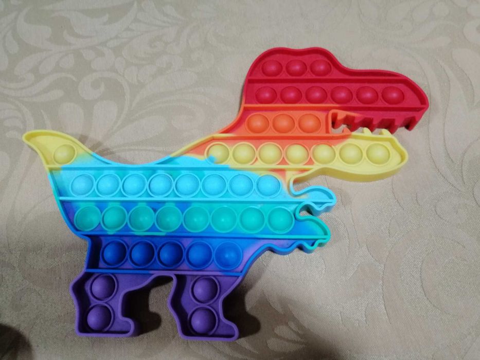 Brinquedo Pop It Fidget Toy Colorido Anti-Stress, 3 anos