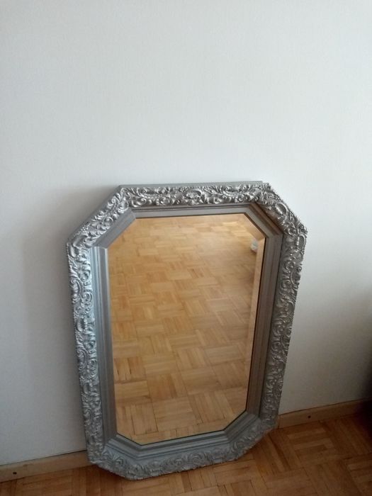 Lustro duże w oryginalnej ornamentowej drewnianej ramie. Polecam!