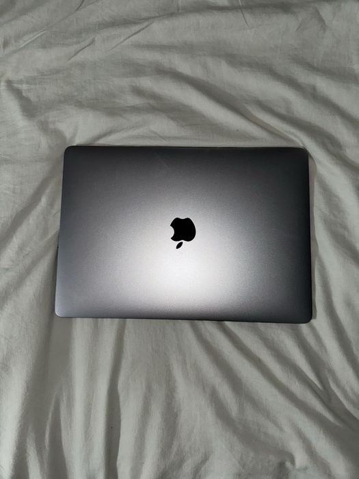 MacBook Pro 2018 13“ Prata