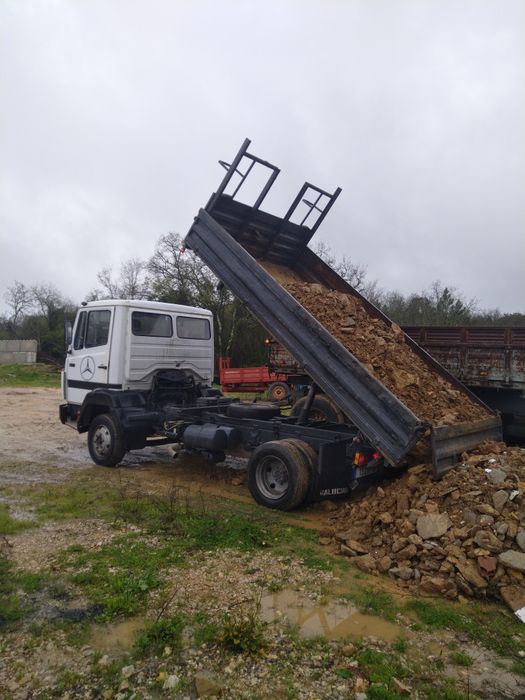 Serviço de giratória e camião