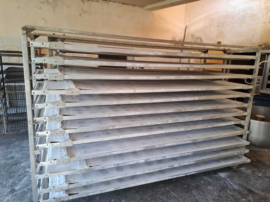 Wózek z aparatami wsadowymi  piekarnicze