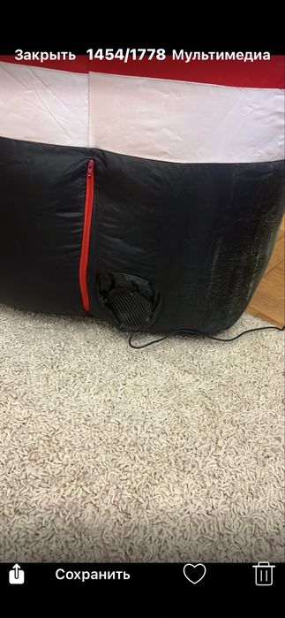 Надувний Санта Клаус.