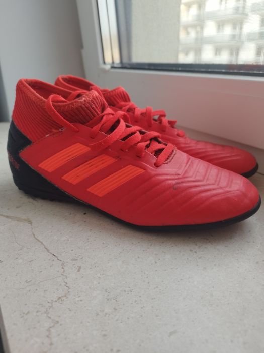 Turfy Adidas Predator 38