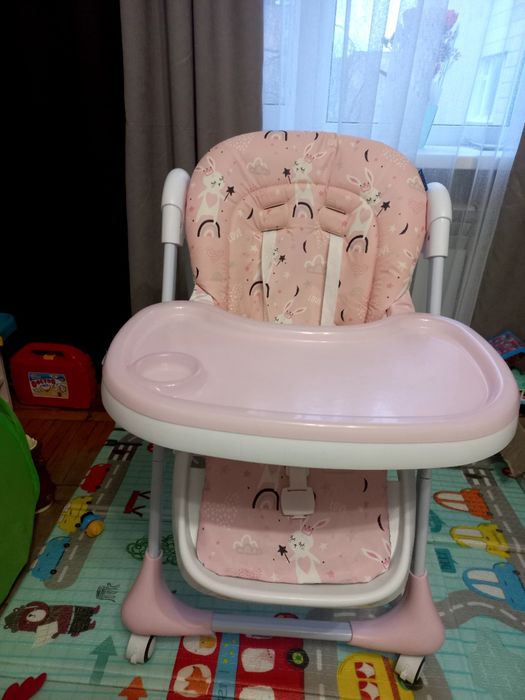 Стільчик для годування