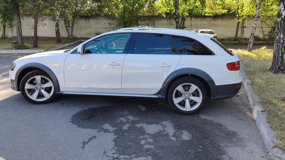 Продам Audi A4 B8 allroad
