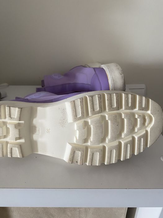 Botas #Esc usadas uma vez