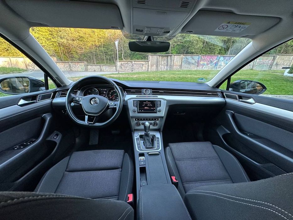 Volkswagen Passat b8  (2.0 DSG  Comfortline)