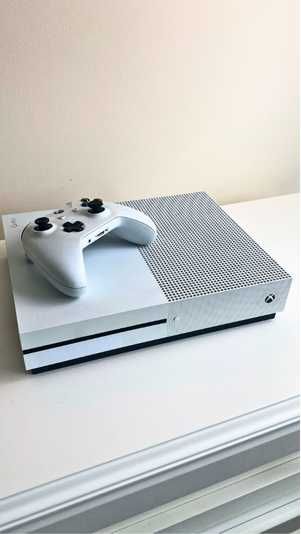 Xbox One S (em excelentes condições)