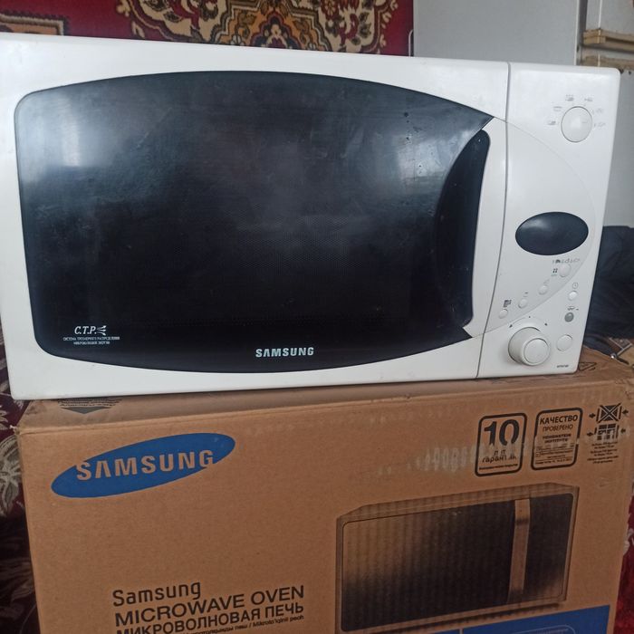 Продам микроволновку Samsung M1974R