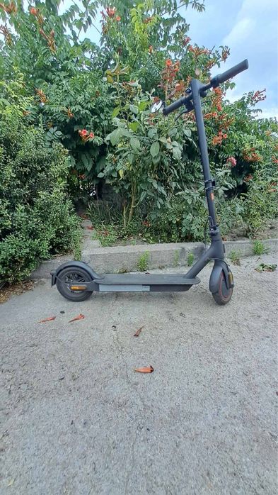 Продаю електросамокат