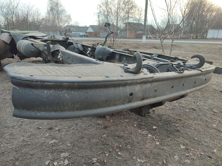 Бампер передний зил  зил 131 под лебёдку  военные НЗ и запчасти