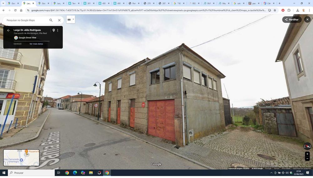 Carrazedo de Montenegro: Casa (338 m2) e Terreno (total 8.000 m2)