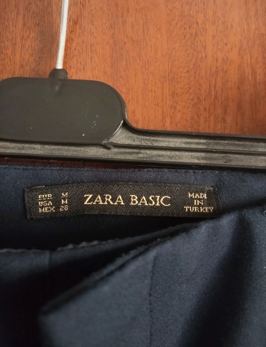 Calças Zara Basics