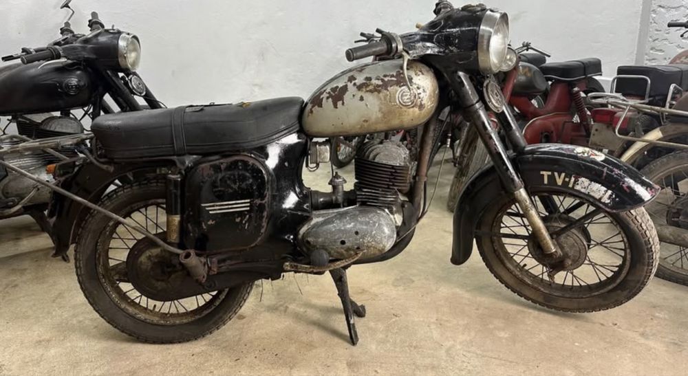 Jawa CZ 175cc, sem documentos