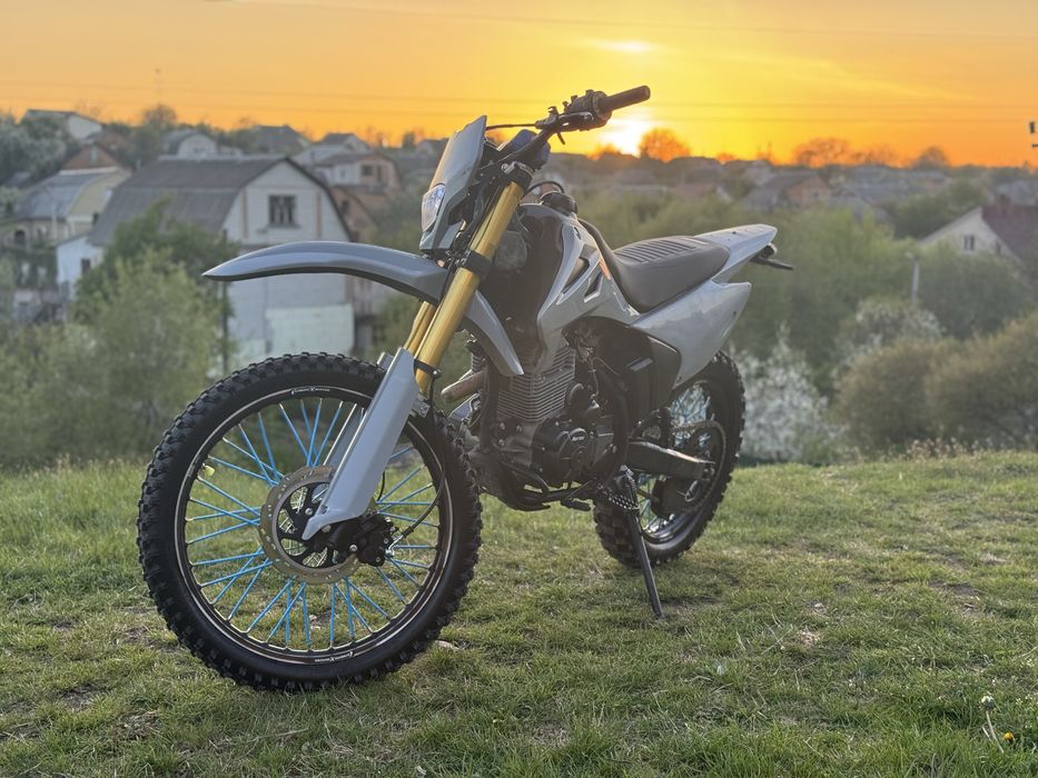 Прдам Enduro Moto Cros 250